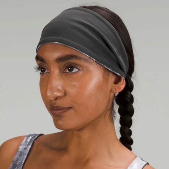 lululemon athletica Accessories - NWT Lululemon Fringe Fighter Nulu Headband in Shine/Grey